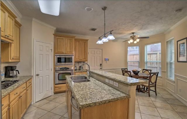 1006 Rochow Street A, Houston, TX 77019