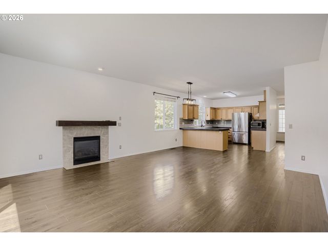 15110 Se EVERGREEN Dr, Portland, OR 97236