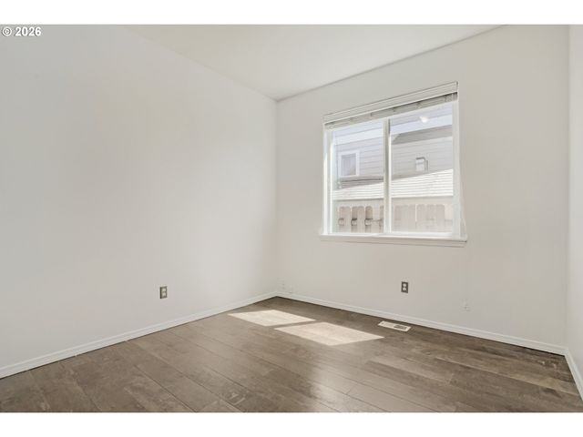 15110 Se EVERGREEN Dr, Portland, OR 97236