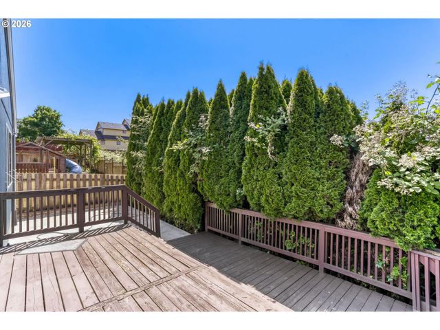 15110 Se EVERGREEN Dr, Portland, OR 97236