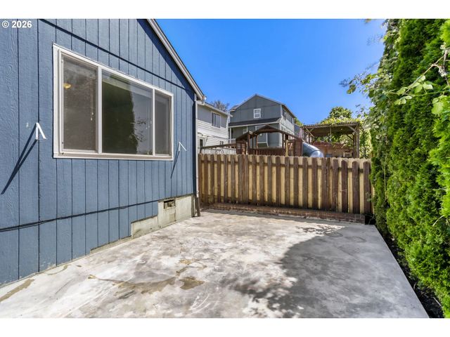 15110 Se EVERGREEN Dr, Portland, OR 97236