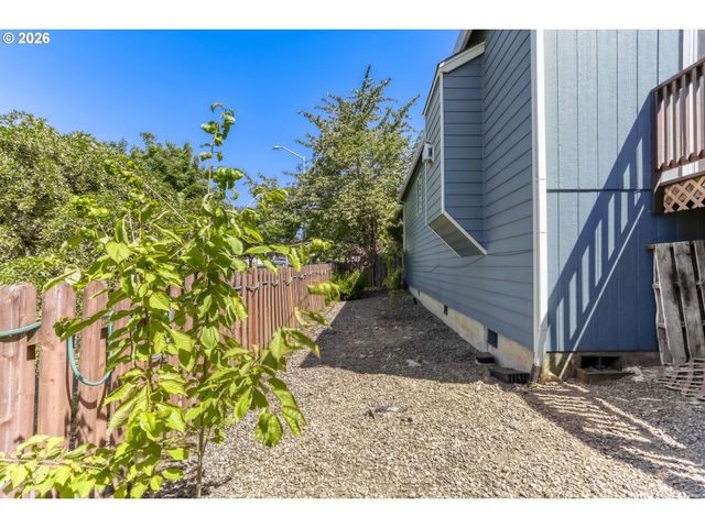 15110 Se EVERGREEN Dr, Portland, OR 97236