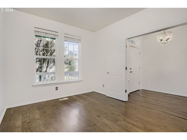 15110 Se EVERGREEN Dr, Portland, OR 97236