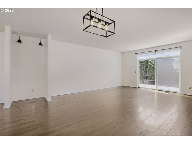15110 Se EVERGREEN Dr, Portland, OR 97236