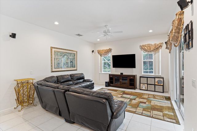 15268 75th Avenue N, Palm Beach Gardens, FL 33418