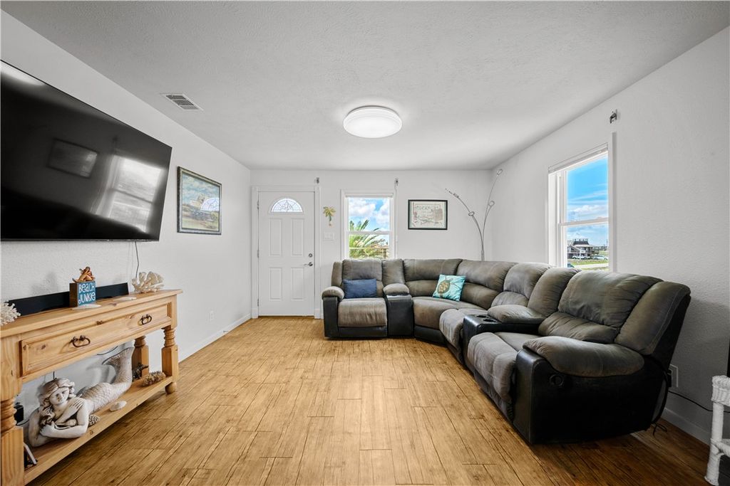 309 Kingfish Dr, Rockport, TX 78382 — photo 4