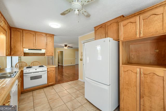 3840 Yates Drive, Lithia Springs, GA 30122