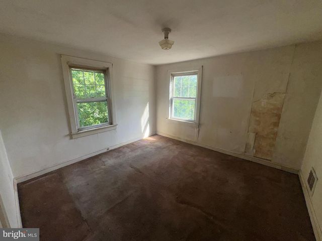 472 CONNECTICUT AVE, Hamilton, NJ 08629