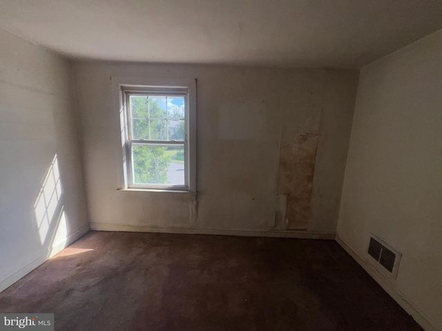 472 CONNECTICUT AVE, Hamilton, NJ 08629