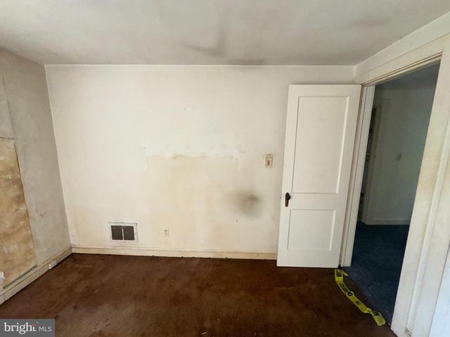 472 CONNECTICUT AVE, Hamilton, NJ 08629