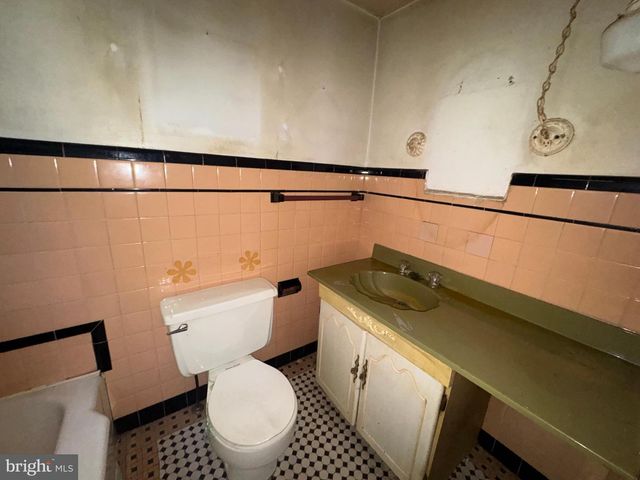 472 CONNECTICUT AVE, Hamilton, NJ 08629