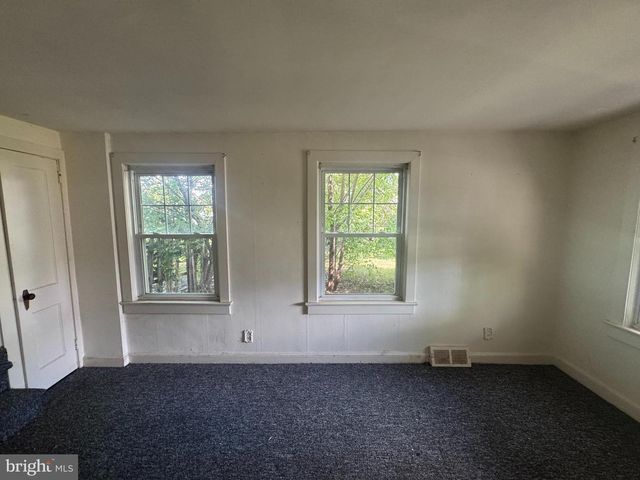 472 CONNECTICUT AVE, Hamilton, NJ 08629
