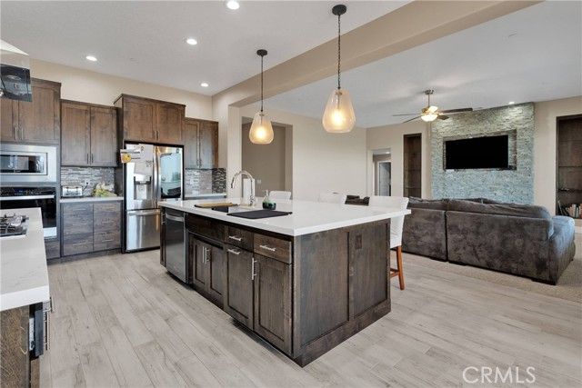 12752 Farmington Street, Oak Hills, CA 92344