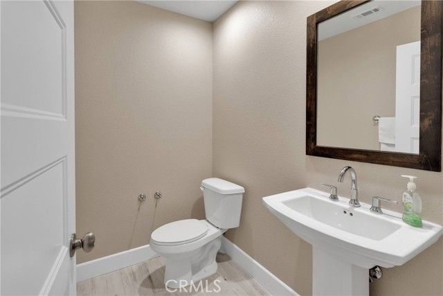 12752 Farmington Street, Oak Hills, CA 92344