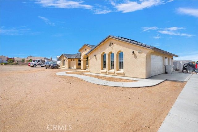 12752 Farmington Street, Oak Hills, CA 92344