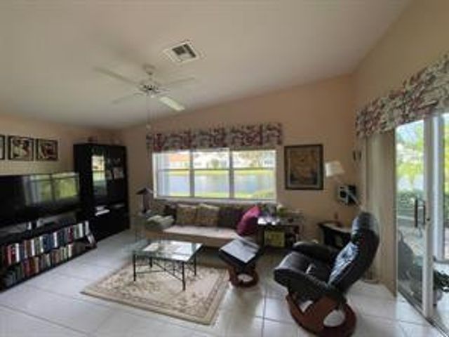 8045 Clear Shores Circle 8045, Delray Beach, FL 33446