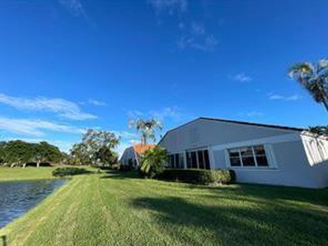 8045 Clear Shores Circle 8045, Delray Beach, FL 33446