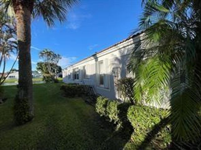 8045 Clear Shores Circle 8045, Delray Beach, FL 33446