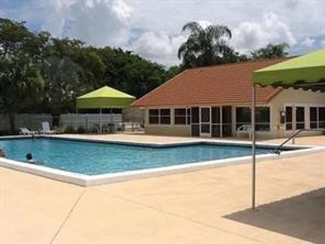 8045 Clear Shores Circle 8045, Delray Beach, FL 33446