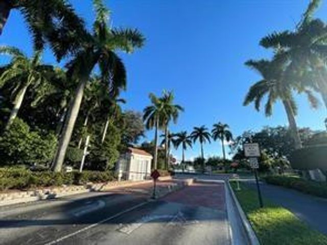 8045 Clear Shores Circle 8045, Delray Beach, FL 33446