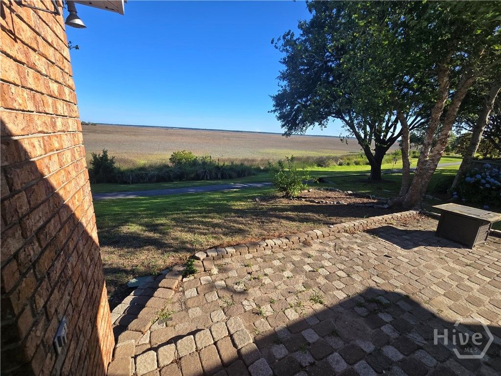 Image 10 of property listing at 707 Marshview Drive, Richmond Hill, GA 31324