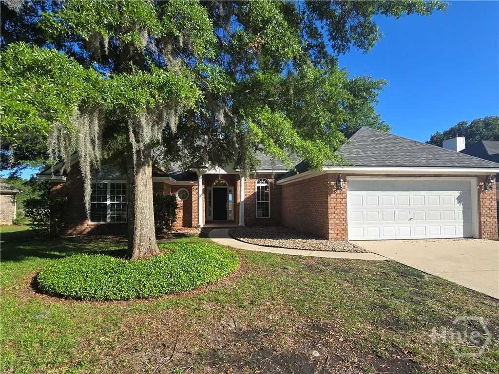 Image 33 of property listing at 707 Marshview Drive, Richmond Hill, GA 31324