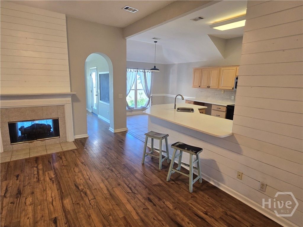 Image 4 of property listing at 707 Marshview Drive, Richmond Hill, GA 31324