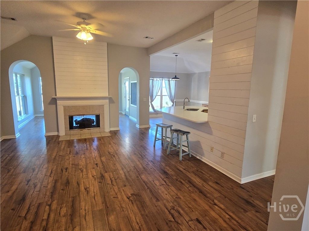Image 6 of property listing at 707 Marshview Drive, Richmond Hill, GA 31324