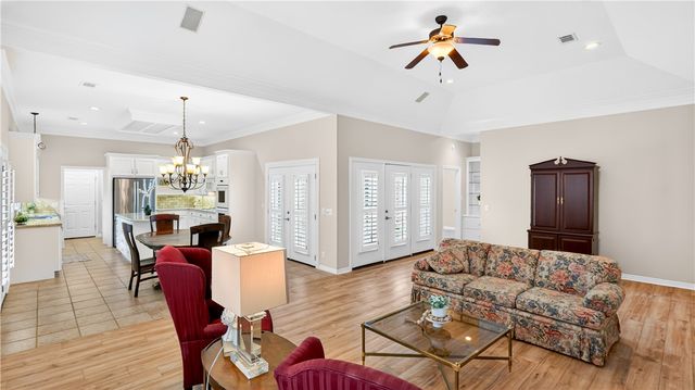 4728 Stonebriar Circle, College Station, TX 77845