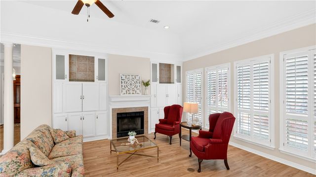 4728 Stonebriar Circle, College Station, TX 77845