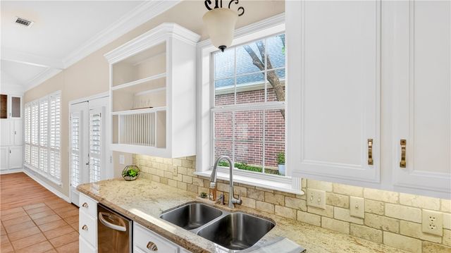 4728 Stonebriar Circle, College Station, TX 77845