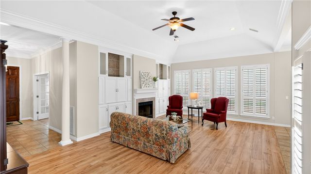 4728 Stonebriar Circle, College Station, TX 77845