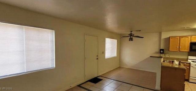 2501 Charleville Avenue 104, Las Vegas, NV 89106