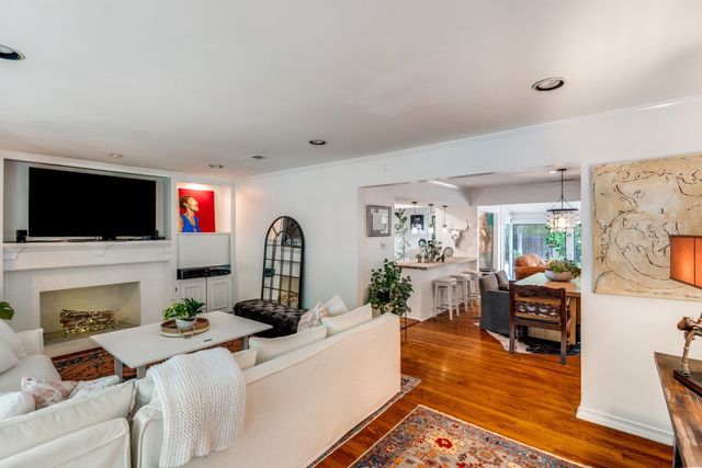 5305 Nakoma, Dallas, TX 75209