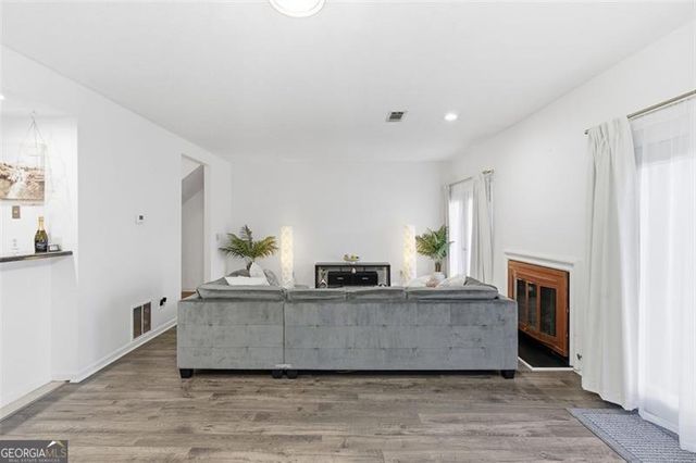 1512 Stoneleigh, Stone Mountain, GA 30088