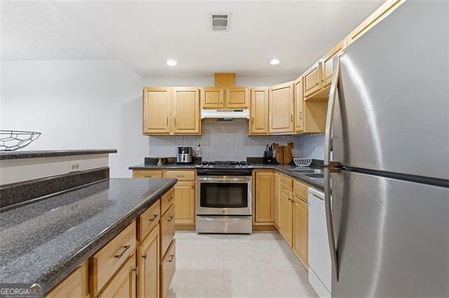 1512 Stoneleigh, Stone Mountain, GA 30088