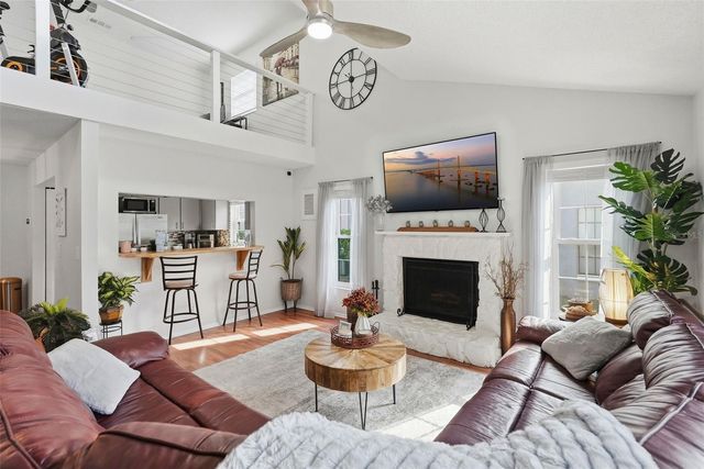 5745 CALAIS BOULEVARD N 2, St Petersburg, FL 33714