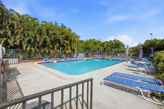 5745 CALAIS BOULEVARD N 2, St Petersburg, FL 33714