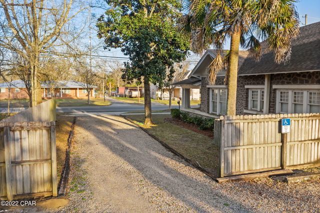 896 Main Street, Chipley, FL 32428