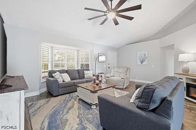 387 Viceroy TER, Port Charlotte, FL 33954