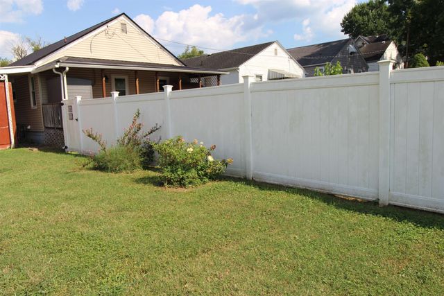 302 9th Street West, Huntington, WV 25704
