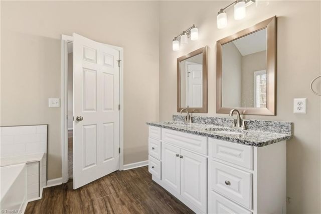 4336 Clovelly Drive, Greensboro, NC 27406