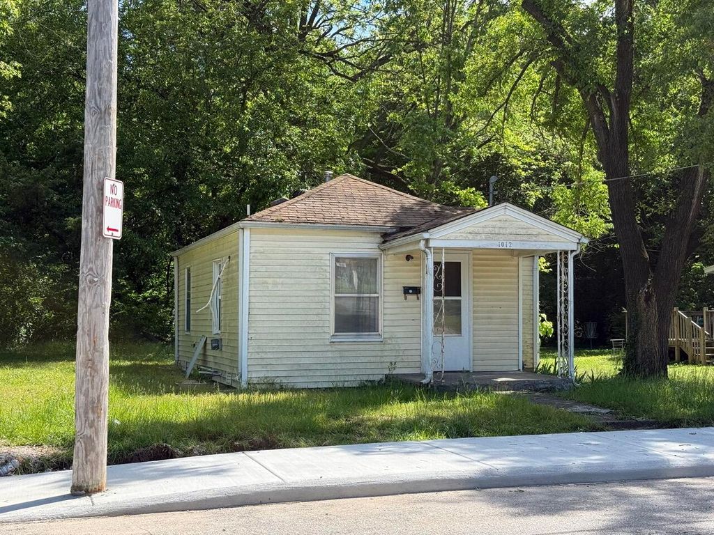 1012 W Nichols Street, Springfield, MO 65802