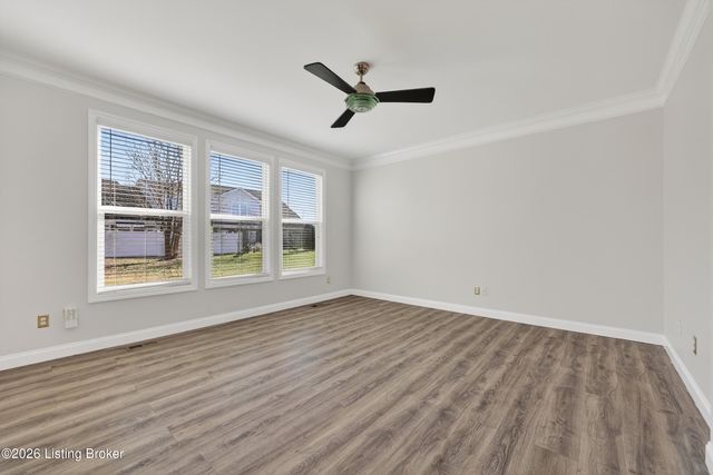 5609 Red Crested Way, Louisville, KY 40218