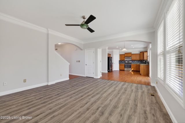 5609 Red Crested Way, Louisville, KY 40218