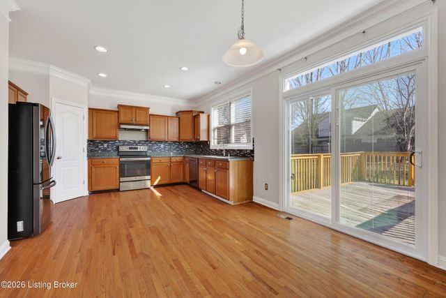 5609 Red Crested Way, Louisville, KY 40218