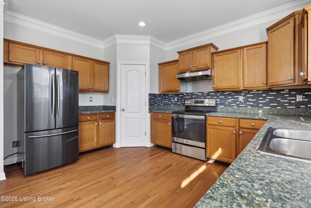 5609 Red Crested Way, Louisville, KY 40218