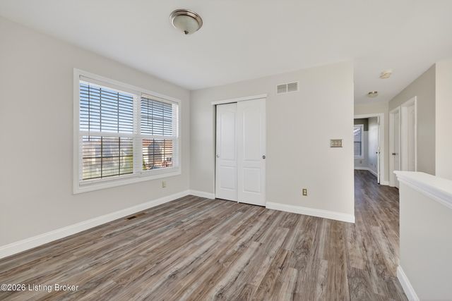 5609 Red Crested Way, Louisville, KY 40218