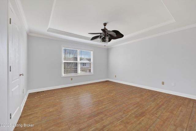 5609 Red Crested Way, Louisville, KY 40218