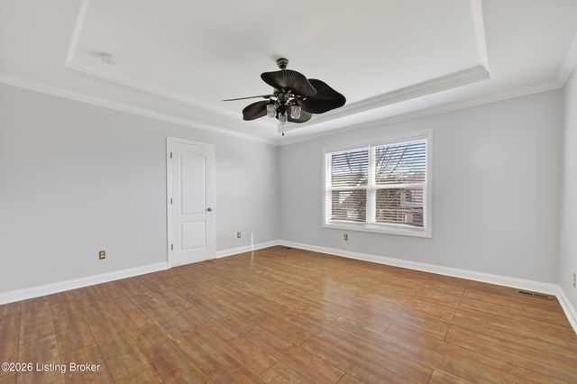 5609 Red Crested Way, Louisville, KY 40218